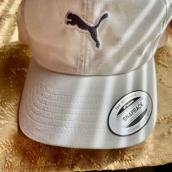 Puma White corduroy universal NWT Cap OS - Picture 6 of 6